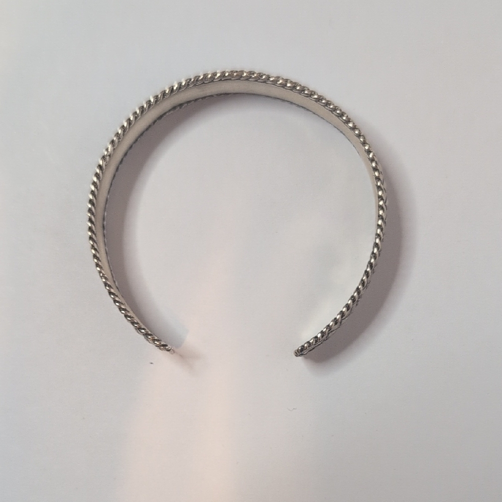 Elegant Silver Twisted Bracelet Cuff